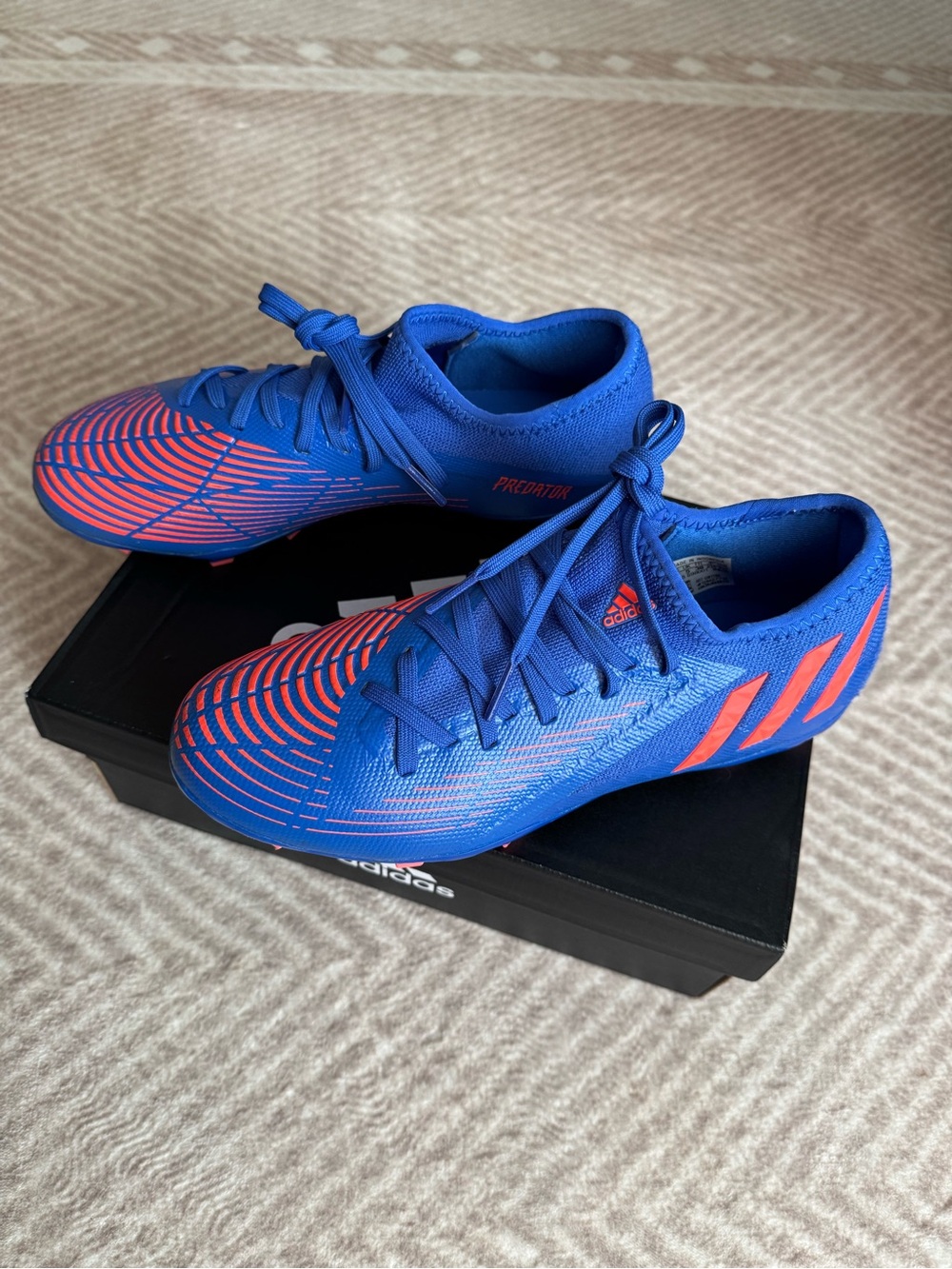 adidas Men’s Predator Football Shoes - Blue/Red